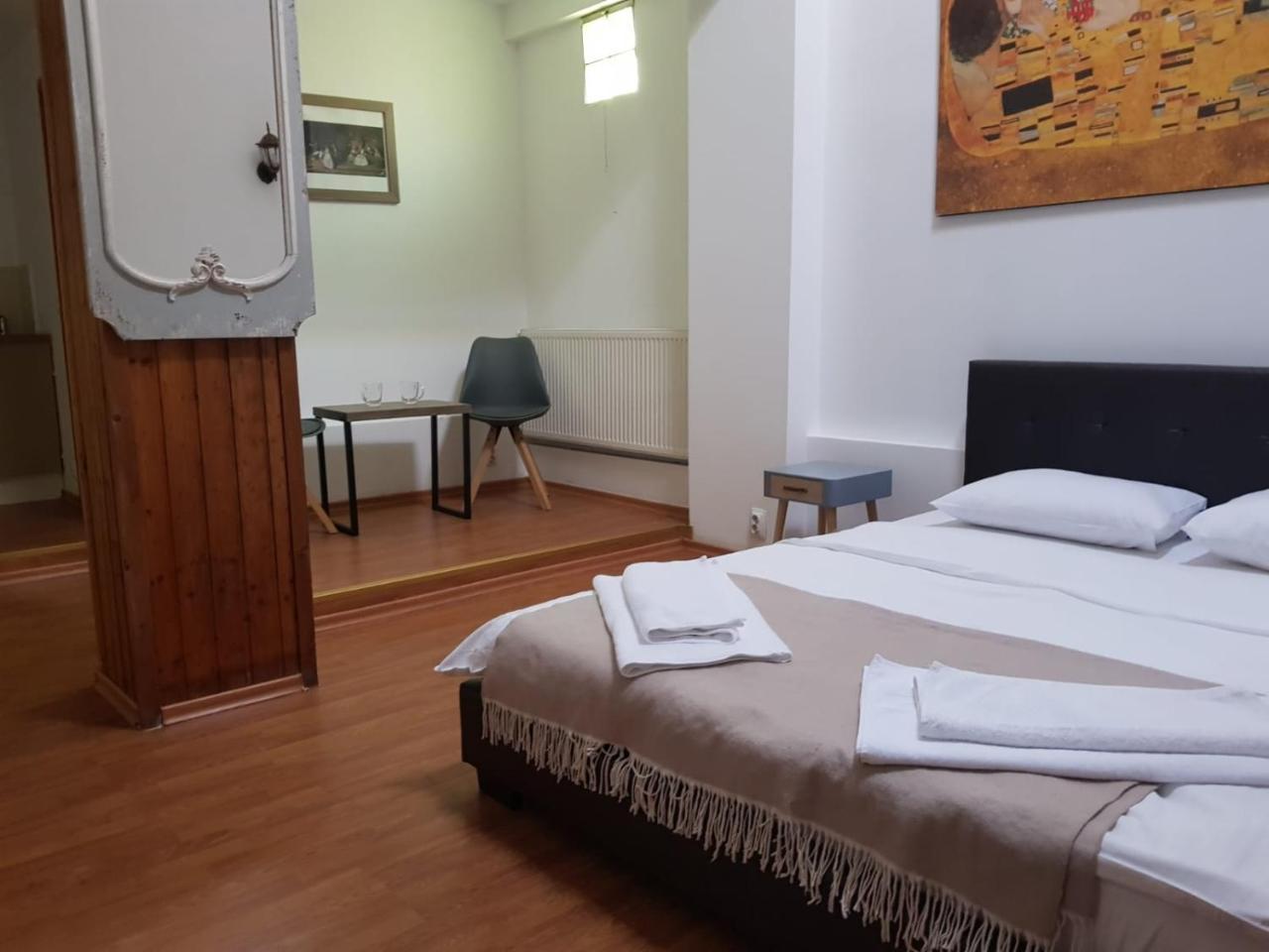 Nonna Mia Hotel Bucarest Extérieur photo