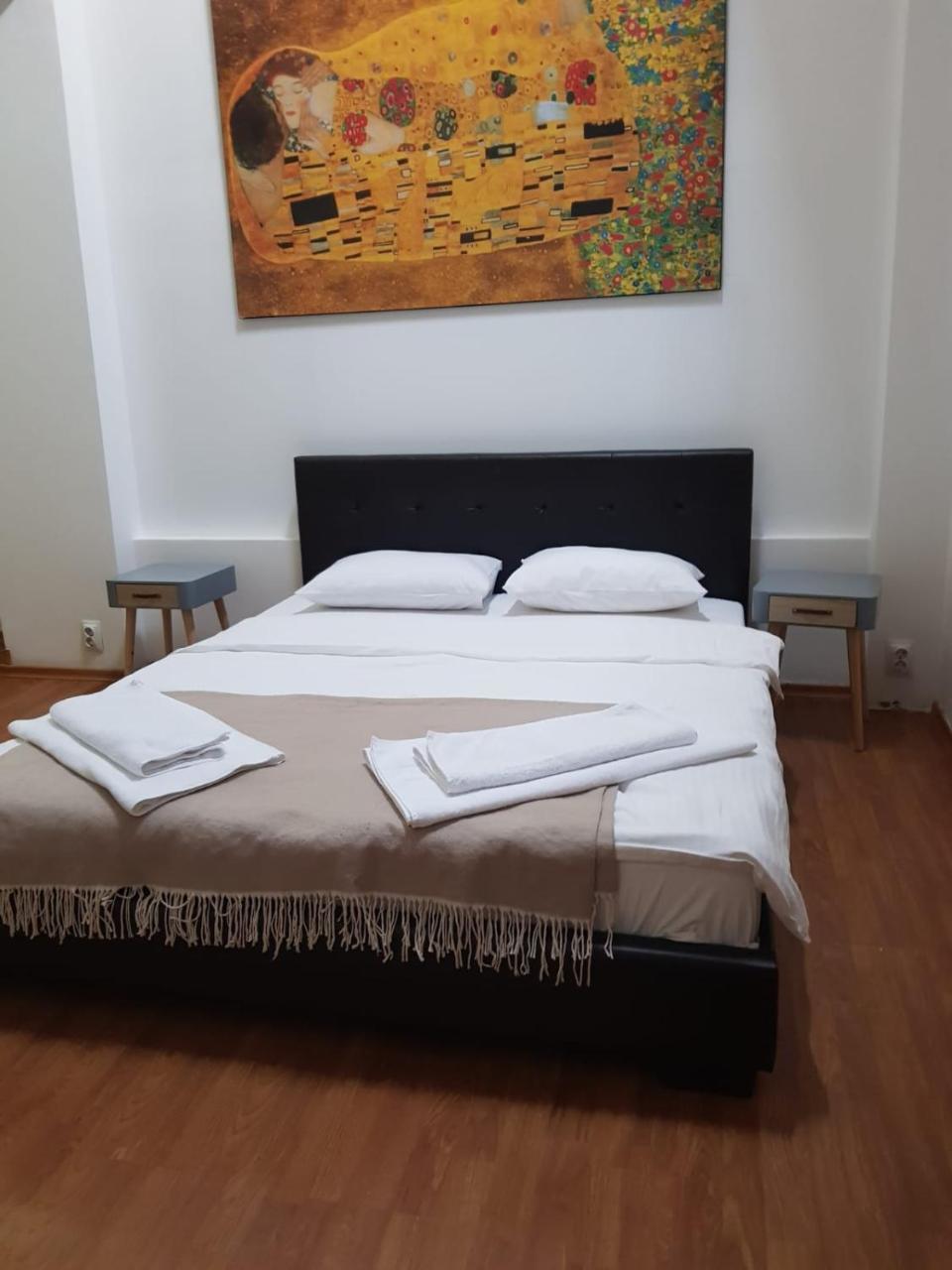Nonna Mia Hotel Bucarest Extérieur photo