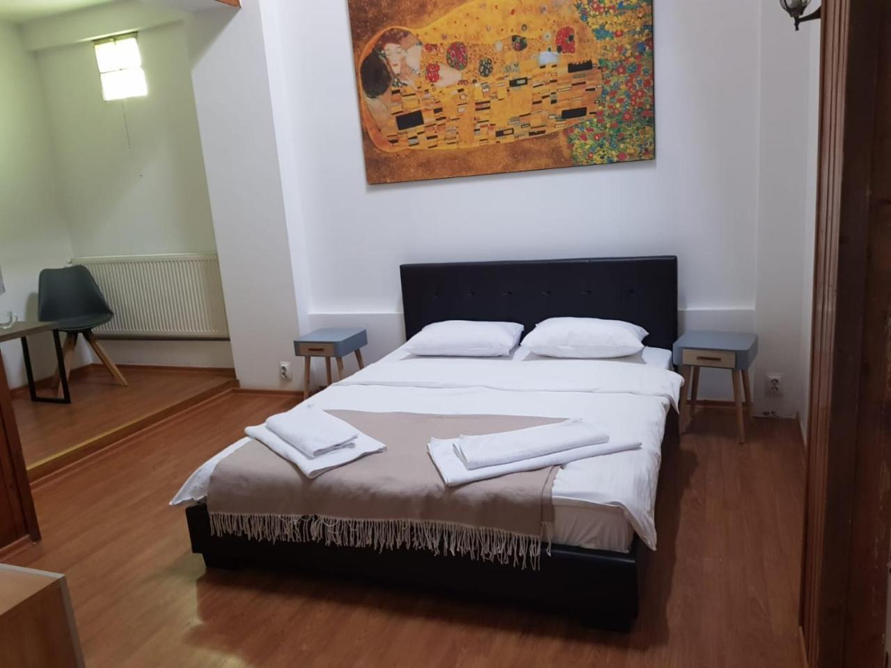 Nonna Mia Hotel Bucarest Extérieur photo