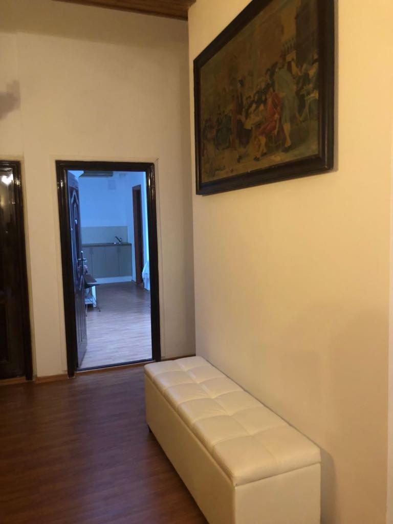 Nonna Mia Hotel Bucarest Extérieur photo